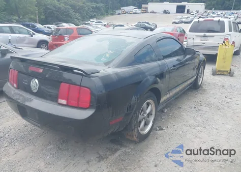 2006 Ford Mustang V6 z USA, uszkodzony, nr VIN 1ZVFT80N765264627